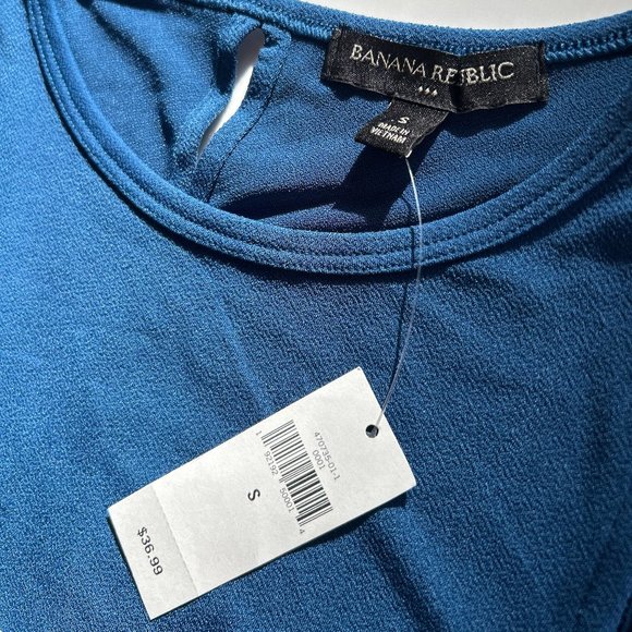 Banana Republic Fancy Back Blouse (NWT) - Picture 4 of 6